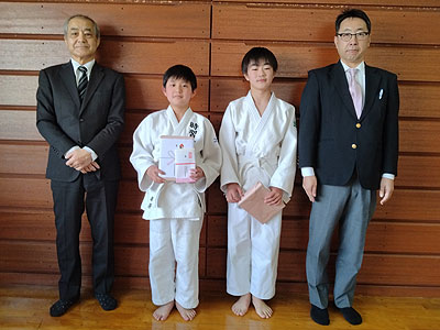準優勝の時習館柔道スポーツ少年団　取 : 佐藤 将生選手　　受 : 鎌田 泰芽選手